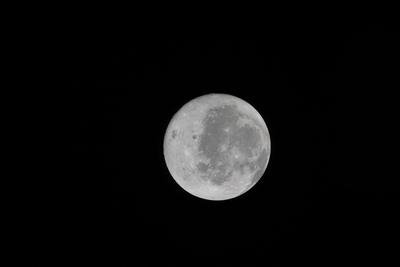 Moon on approach, high detail